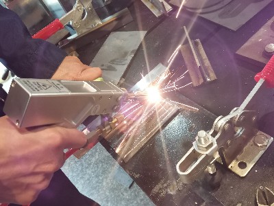 手持激光焊接機(jī)